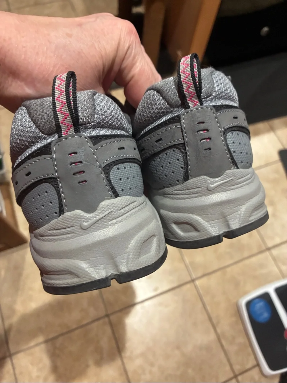Nike Women's Gray and Pink Athletic Sneakers